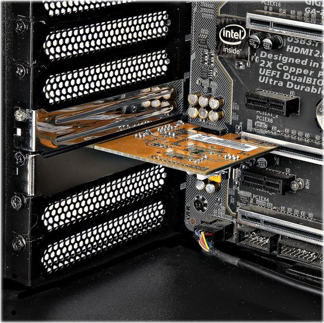 StarTech.com PCIe Serielle Schnittstellenkarte mit 1 Port RS232 DB9 und 16C1050 UART für Windows und Linux inklusive Voll- und Niedrigprofil Blende - Bild 1