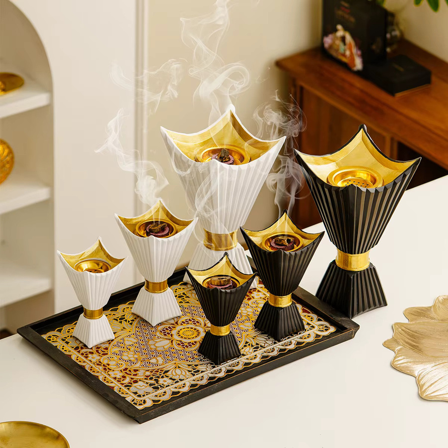 Moderner quadratischer Weihrauchbrenner aus Keramik in Weiß für Aromatherapie und Desktop-Dekoration mit Tealight-Halterung - Bild 2
