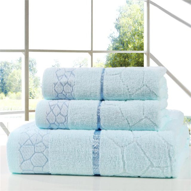 3-teiliges Luxus-Handtuch-Set aus Baumwolle von MAITA Clothscenery in Blau mit Badetüchern und Gesichtstüchern - Bild 1