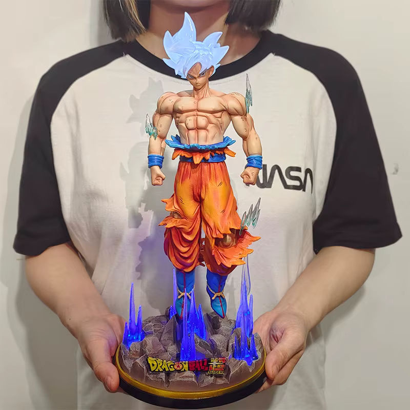 Bandai Dragon Ball Ultra Instinct Goku Anime Figur aus PVC in Mehrfarbig - Bild 2