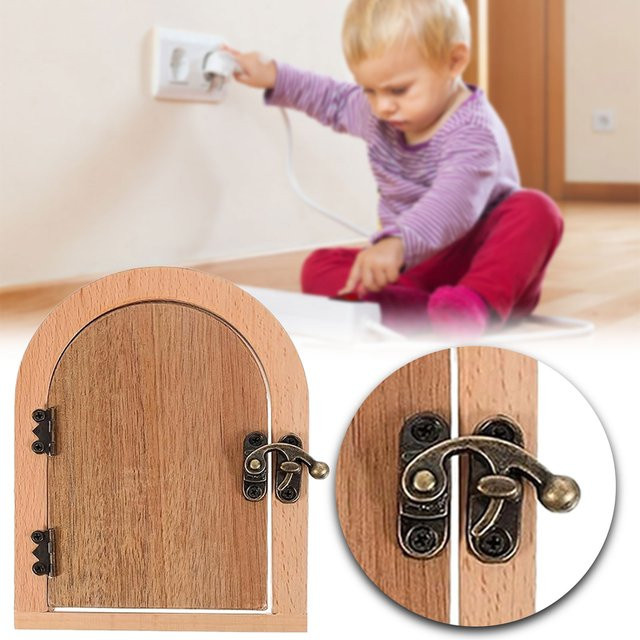 Dekorativer Steckdosenschutz aus Holz in Braun zur Sicherheit für Kinder - Bild 1