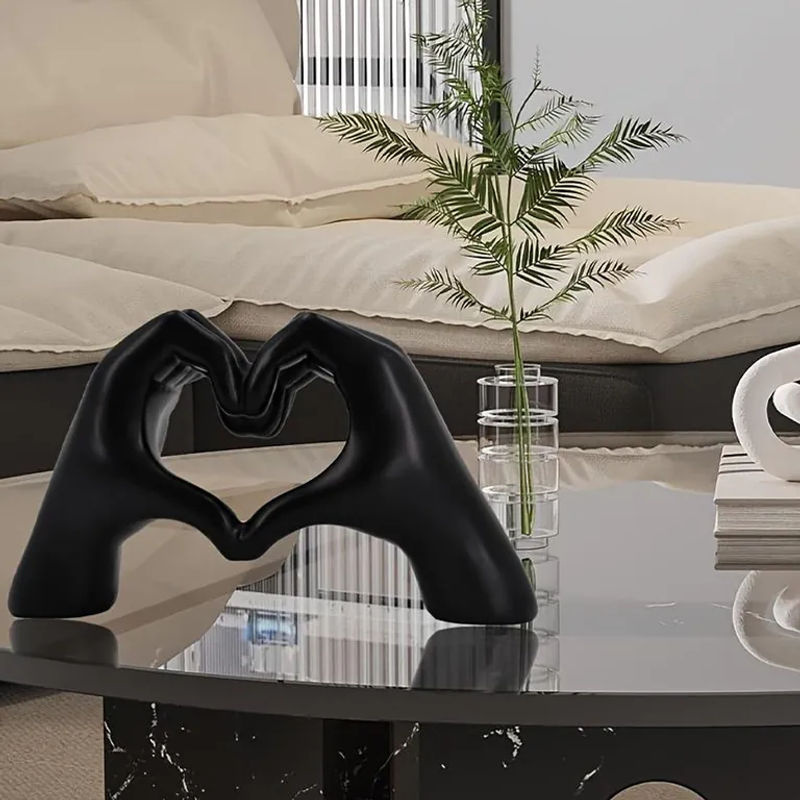 Mango Event Dekoskulptur Finger Liebesgeste aus Kunstharz in Schwarz, moderne Tischdekoration für Wohnzimmer oder Hochzeit, H x B x T: 11,5 x 6,7 x 6,7 cm - Bild 4