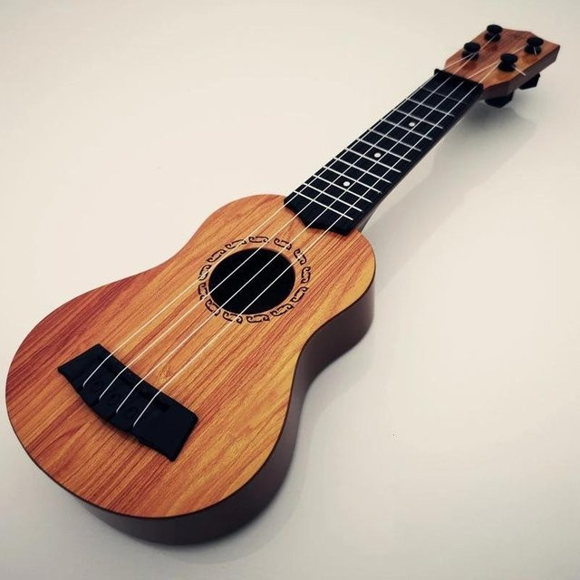 Linyi toy Ukulele Gitarre Spielzeug 35cm ab 3 Jahren - Bild 1