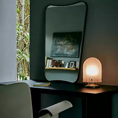 Gubi Seine Tischleuchte in Messing und Glas in Grau/Weiß - Bild 1