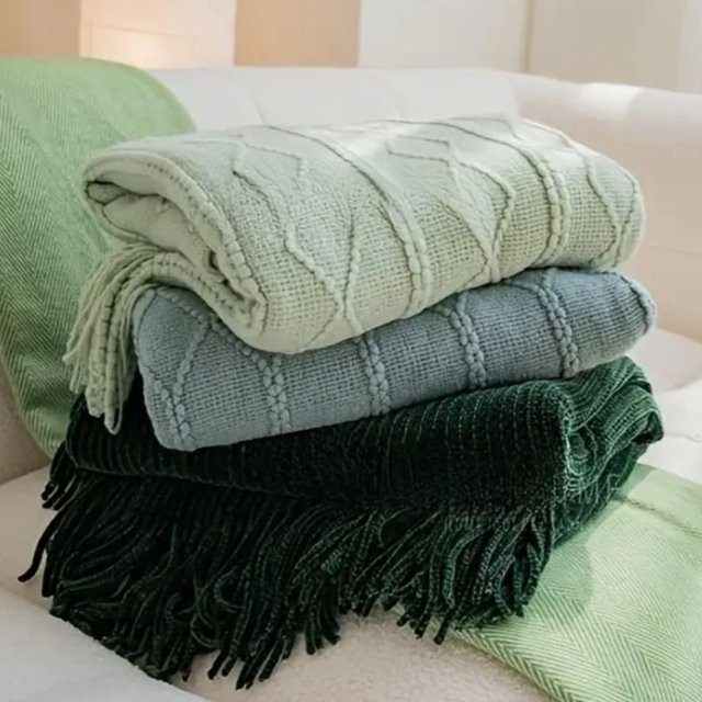 Inyahome Strickdecke im Nordic-Stil mit Quasten in Grün, B/T: 172 x 127 cm - Bild 1