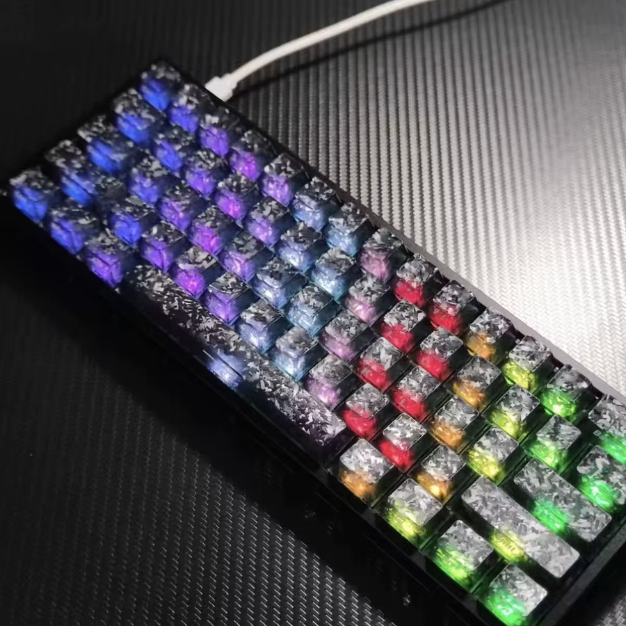Transparente PC-Tastenkappen in Nebelschwarz mit Kohlefaser-Textur, 132 Tasten Double-Shot Cherry-Profil für Gateron mechanische Tastaturen - Bild 2