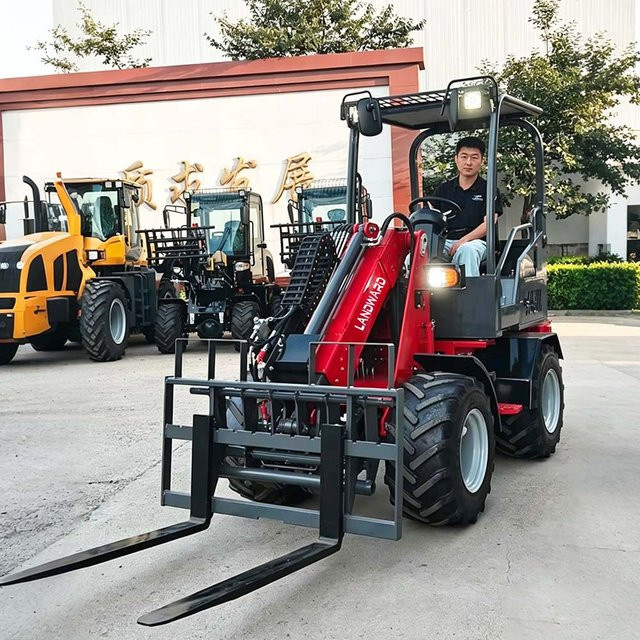 LANDWARD Kompakter 4-Rad Diesel-Landwirtschaftslader mit Teleskop-Schaufel in Rot - Bild 1