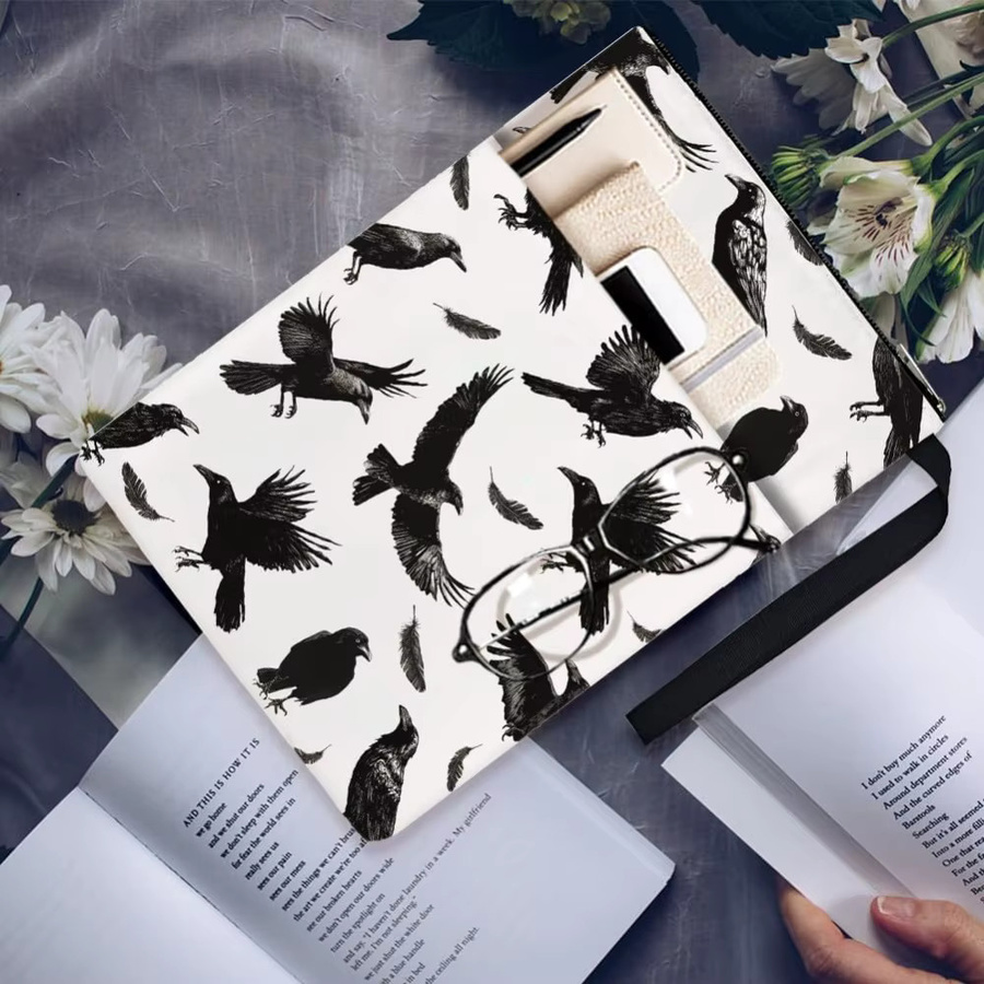 Paperbacks Buchumschlag mit Krähen-Motiv, Buchhülle mit Reißverschluss und Vordertasche, Breite: 34,04 cm, Höhe: 24,00 cm - Bild 5