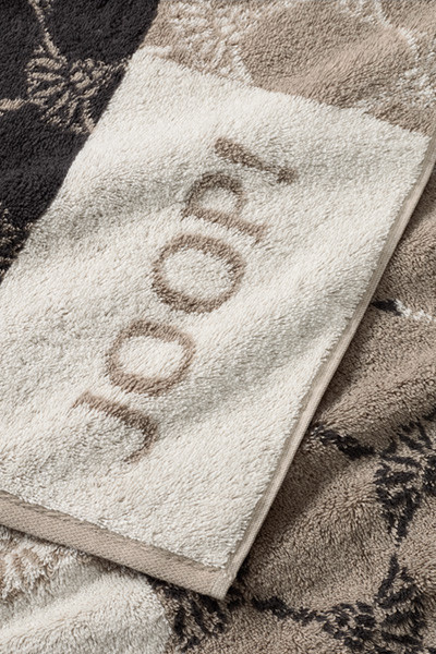 JOOP! Duschtuch SAUNA aus Baumwolle in Beige und Braun mit grafischem Muster - Bild 2