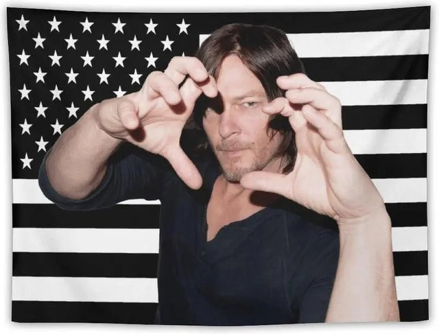 VIKAMA Daryl Dixon Wandteppich mit USA-Flagge, The Walking Dead Wandbehang aus Polyester, Mehrfarbig, B: 60 cm, H: 40 cm - Bild 1