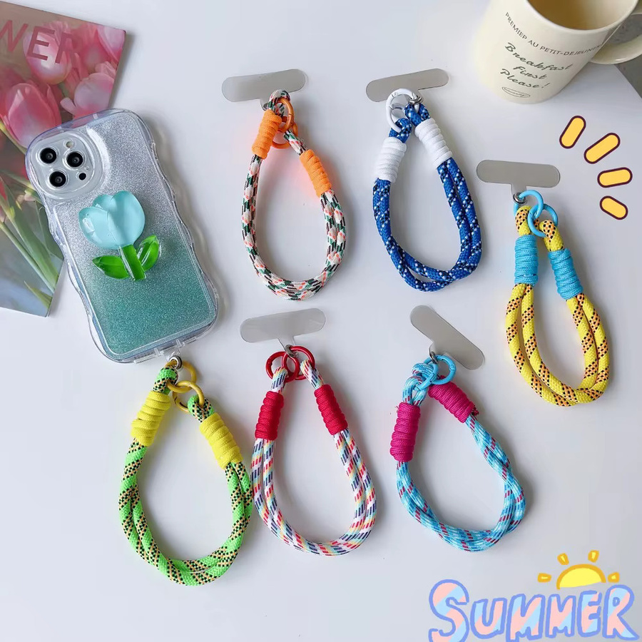 Handgewebtes Handy-Lanyard als kreative Handgelenksschlaufe und praktischer Schlüsselanhänger in Multicolour für dein iPhone 17 Pro Max - Bild 1