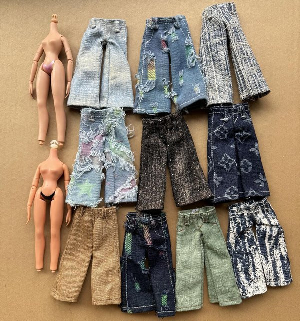 Brasz Puppenhosen Zubehör, Vintage-Köpfe, Plüsch / Textil - Bild 1