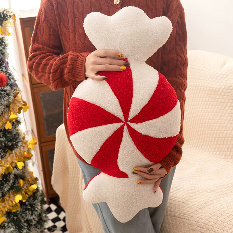 Weihnachtliches Wurfkissen mit Stern- und Streifenmuster in Braun - Bild 3