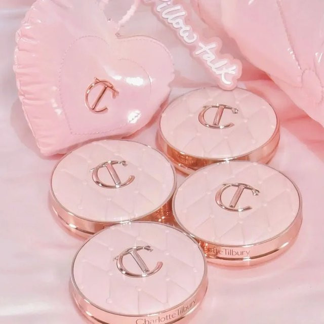 Charlotte Tilbury Concealer Cushion, Aufhellendes Make-up - Bild 1