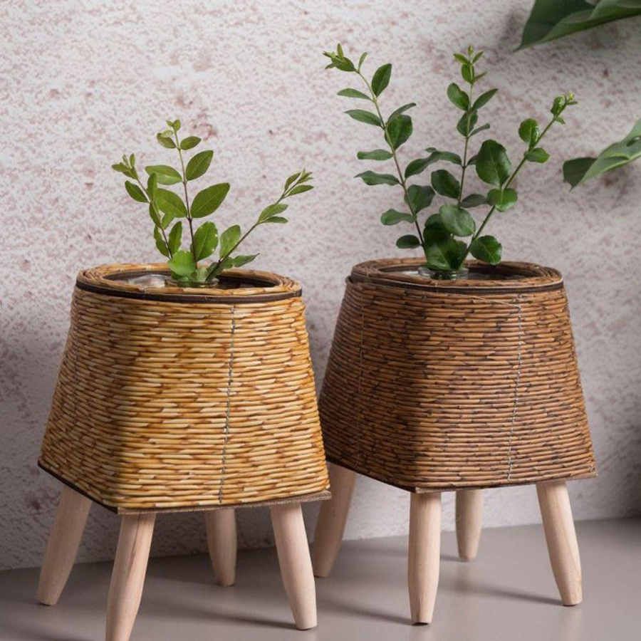 Handgewebter Rattan Blumentopf im nordischen Stil mit abnehmbaren Beinen, Farbe: Braun, B/T/H: 21,5 x 21,5 x 14,0 cm - Bild 1