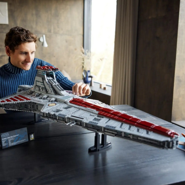 Hot Toys Star Wars Interstellar Conflict Venator-Klasse Republic Attack Cruiser, Baustein-Modell - Bild 1