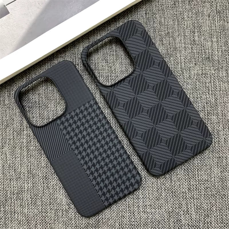Schutzhülle für OPPO Find X9 X8 X7 Pro Ultra mit Carbonfaser-Schachbrettmuster in Schwarz - Bild 2