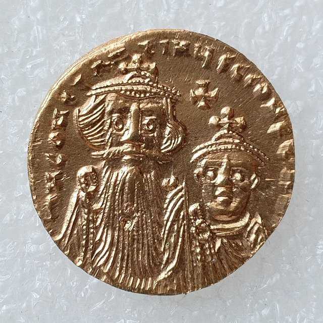 Vergoldete dekorative Gedenkmünze als Reproduktion des byzantinischen Reiches Solidus 654-659 in Goldoptik - Bild 1