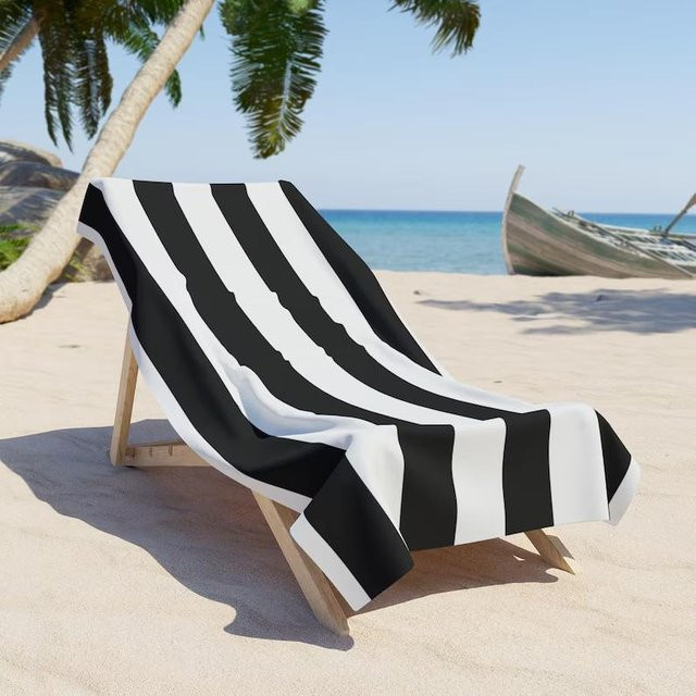 Buntes gestreiftes Mikrofaser-Strandtuch von JMG Household Supplies, schnell trocknendes Badetuch mit maritimem Streifenprint, B/H: 50 x 100 cm - Bild 1