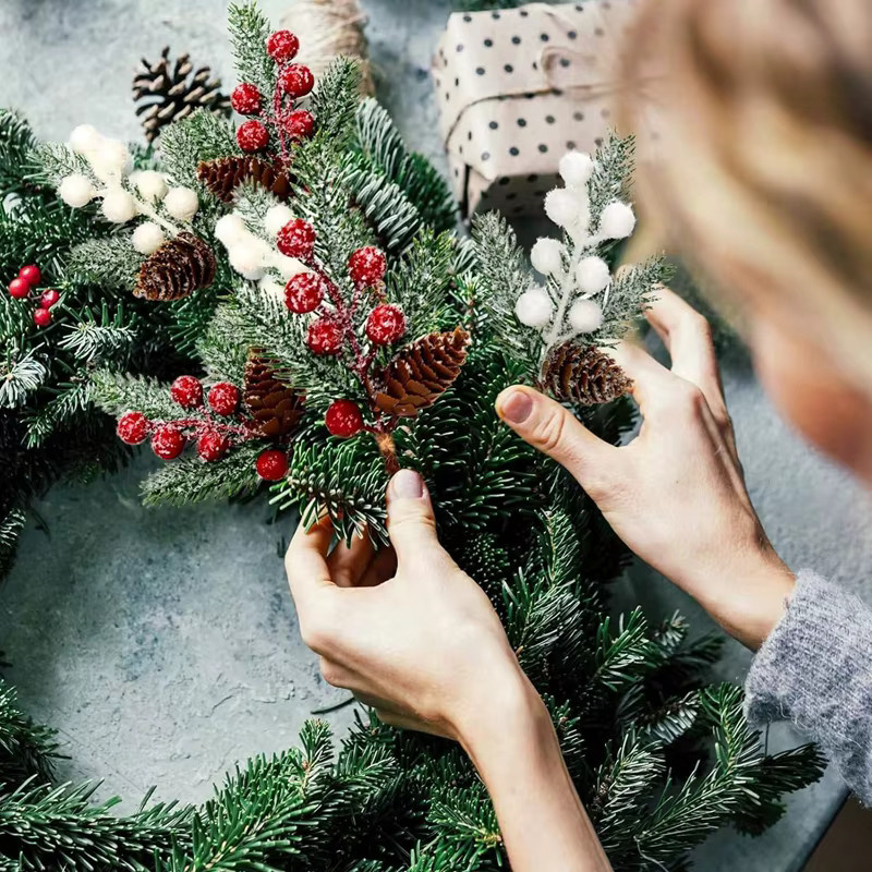 Künstliche Pflanzen mit roten Früchten für Weihnachts-, Neujahrs- und Hochzeitsdekoration, 3 bis 5 Stück, Tischdekoration für Haus und Garten - Bild 4