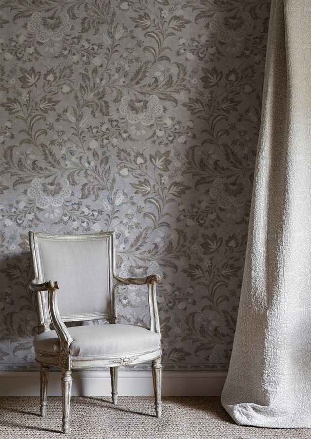 Lewis & Wood Tapete Coromandel Sandalwood in Beige mit floralem Naturdesign - Bild 1