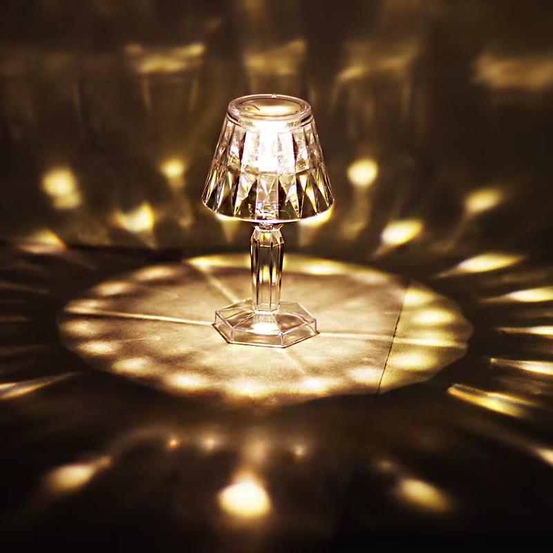 Mini Kristall Tischlampe mit RGB Farbwechsel, batteriebetrieben, transparentes LED Nachtlicht für Schlafzimmer und Party - Bild 3