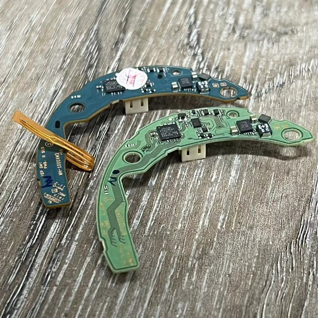 Sony WH-1000XM3 Ersatzteil Ladekarte PCB Board in Grau - Bild 1
