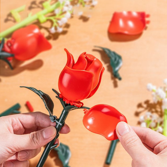 JAKI DIY Bausteine Blumen-Set mit mehreren Sträußen in Rot als kreativer Modellbausatz aus Kunststoff - Bild 1