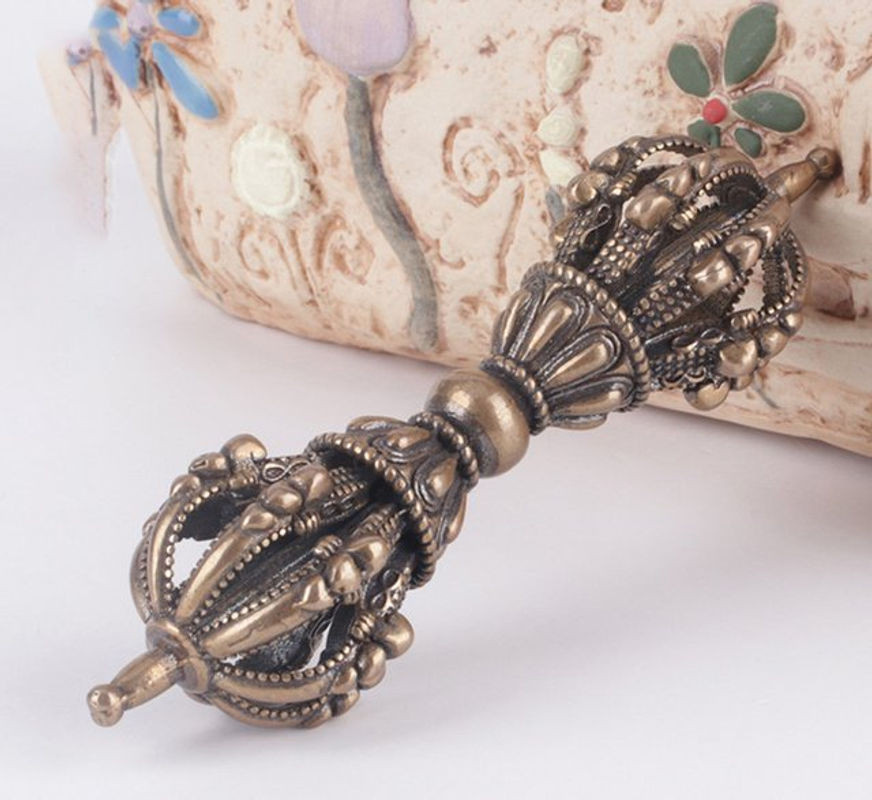 JETTING Vintage Vajra Stößel aus Messing in Gold als Feng Shui Ornament und Buddha Dekoration - Bild 1