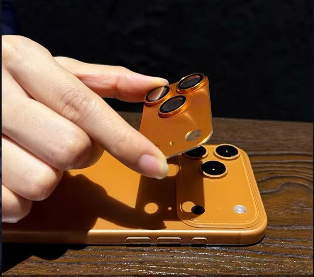 Metall Kamera Schutz Glas Set für iPhone 17 Pro Max und iPhone 17 Air mit Metallring in Orange - Bild 1
