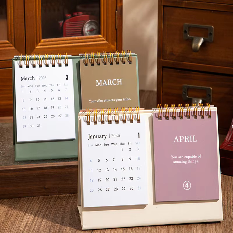 Englischer Tischkalender 2026 mit motivierenden Zitaten in Gelb für Erwachsene als Monatsplaner und Memo - Bild 2