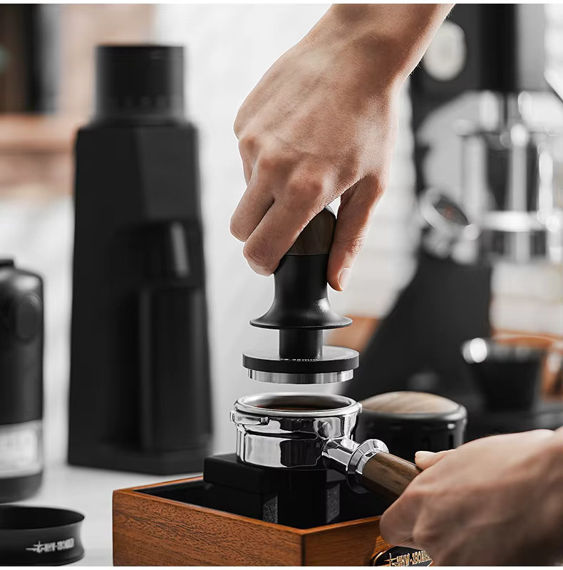 MHW-3BOMBER Espresso Tamper mit konstantem Druck aus Holz für flache Siebträger, Durchmesser: 45,5 mm bis 58,5 mm - Bild 3