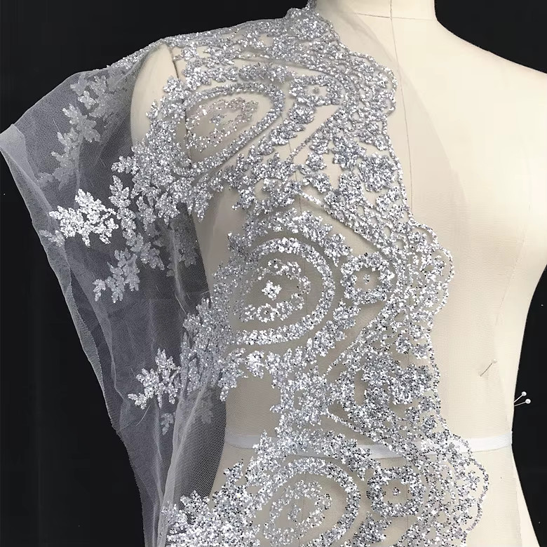 Glitzer-Spitzenapplikation mit Blumenmuster und Perlen für Hochzeitskleider, 10 Yards, Gold und Silber - Bild 3
