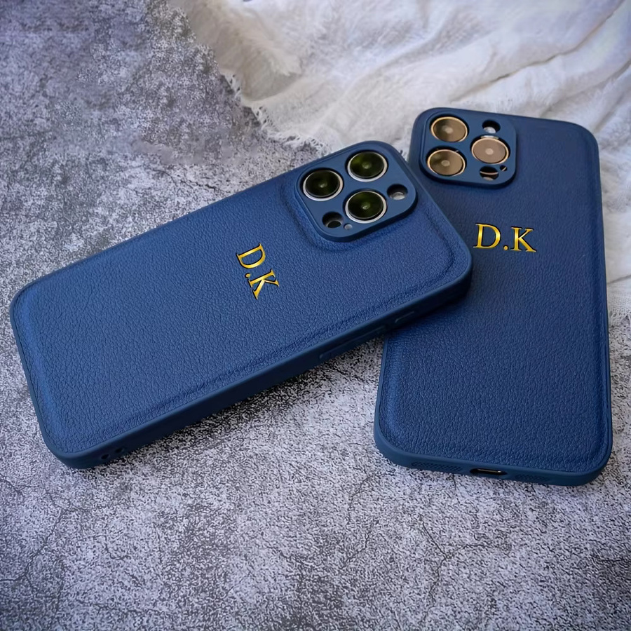 Personalisierte klassische Lederhülle für Apple iPhone in Blau mit gravierten Initialen - Bild 2