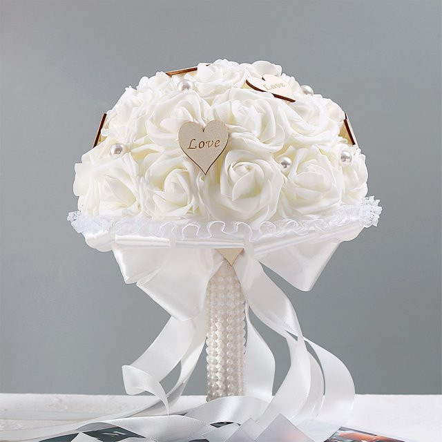 Weißer Brautstrauß aus Textil mit Rosen für Hochzeiten und Hochzeitsfotografie von TRUE LOVE GIFT - Bild 1