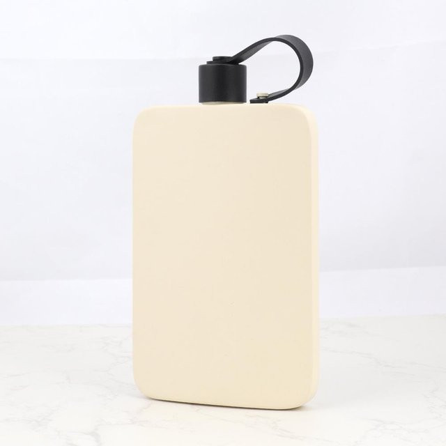 the BAY Tragbare Taschenflasche aus 304 Edelstahl in Beige, 500 ml - Bild 1