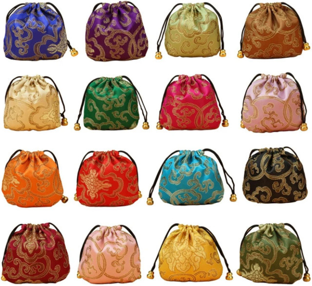 5 Stück Seidenbeutel mit Kordelzug in Multicolor, B/H: 11 x 11 cm, Schmuckbeutel für Halsketten, Armbänder und Perlen - Bild 1