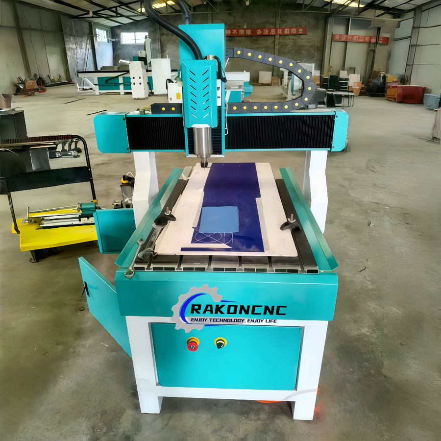 RakonCNC 4-Achsen-Rotationsachse CNC-Fräser für die Holzbearbeitung und Küchenmöbel-Fertigung - Bild 2