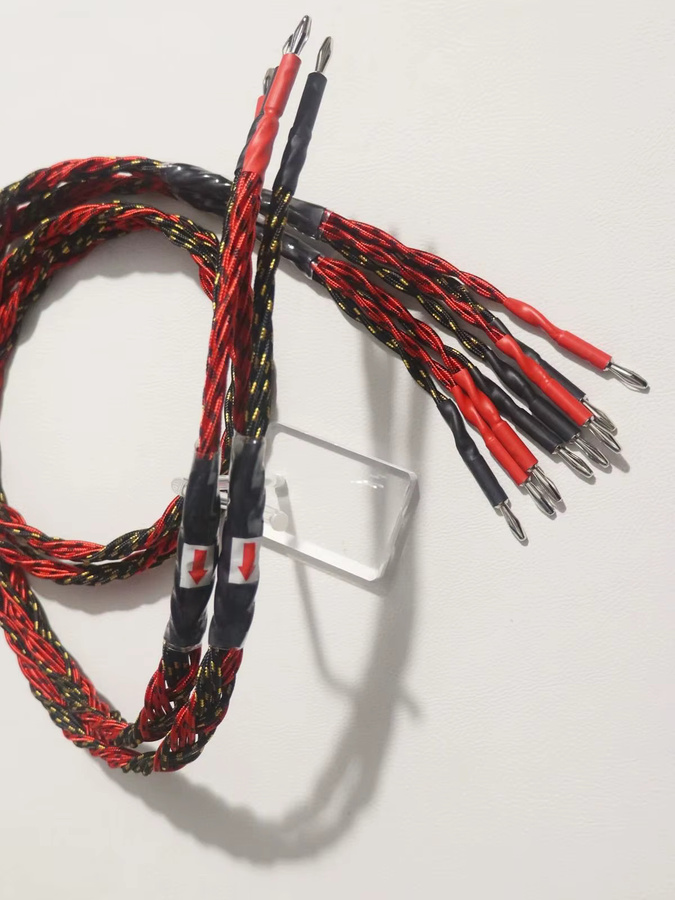 ZUIDID Audiophiles Lautsprecherkabel Biwire mit 4 Bananen-Steckern auf 8 Bananen-Steckern in Rot - Bild 4