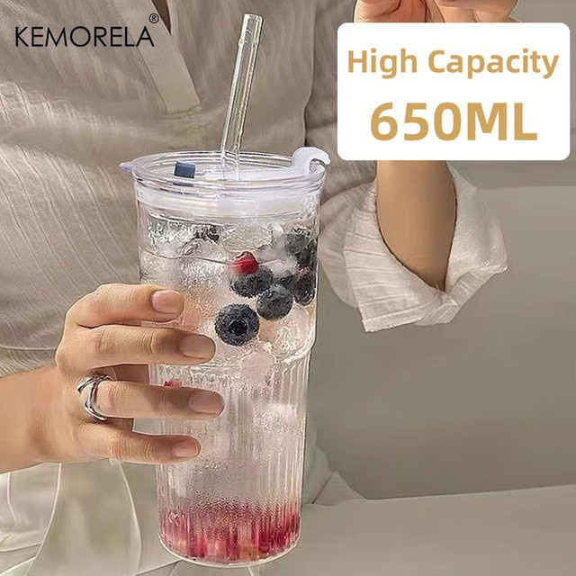 KEMORELA Streifen Glas Tasse mit Deckel und Stroh, transparentes Trinkglas für Saft, Wasser und Eiskaffee, 600 ml - Bild 1