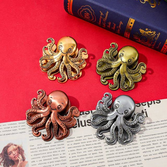 Bandai Lesezeichen im Oktopus-Design aus Metall mit Antik-Finish in Mehrfarbig - Bild 1
