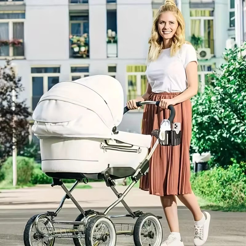 2-in-1 Getränkehalter in Weiß für Kinderwagen und Lauflernhilfen als Handyhalter und Becherhalter - Bild 3