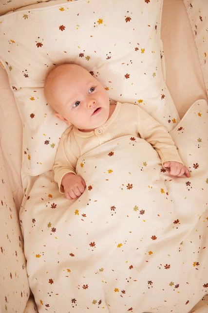 Filibabba Baby Bettwäsche aus Baumwolle mit floralem Design in Beige, Chestnuts, GOTS zertifiziert - Bild 1