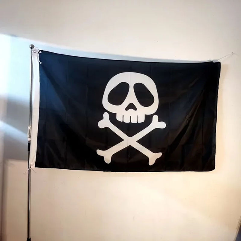 Piratenkapitän Harlock Totenkopfflagge in Schwarz als maritime Dekoration für Innen und Außen aus Textil, B/H: 91,44 x 91,44 cm - Bild 1