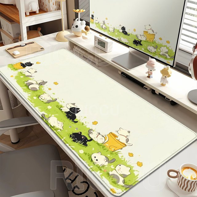 Riccu Mauspad mit schwarzem Katzen-Cartoon-Motiv in Kawaii-Design, rutschfestes Gummi, B/T: 90 x 40 cm - Bild 1