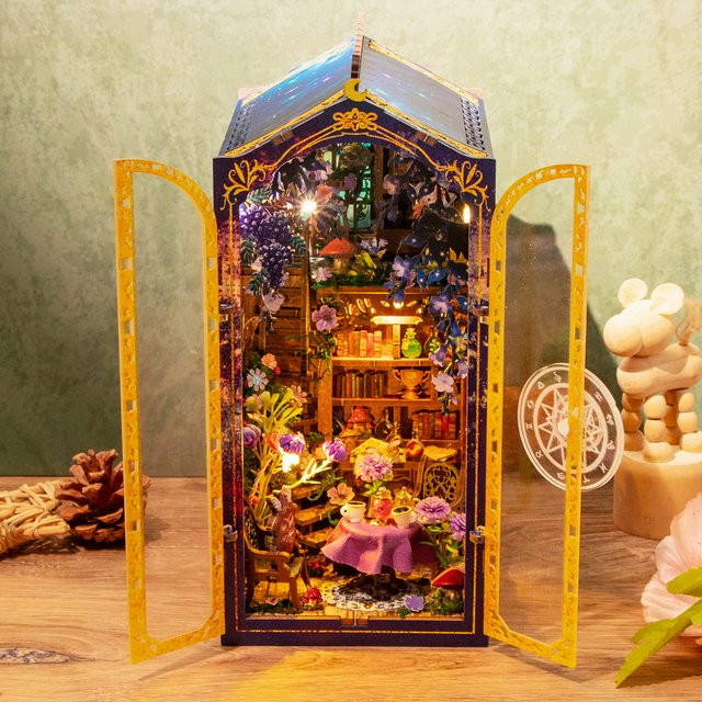 ELEVEN-CUTE DIY Holz-Zauber-Garten-Werkstatt-Buchnischen-Einsatz-Sets, Miniaturmodellbausatz, mit Licht - Bild 1
