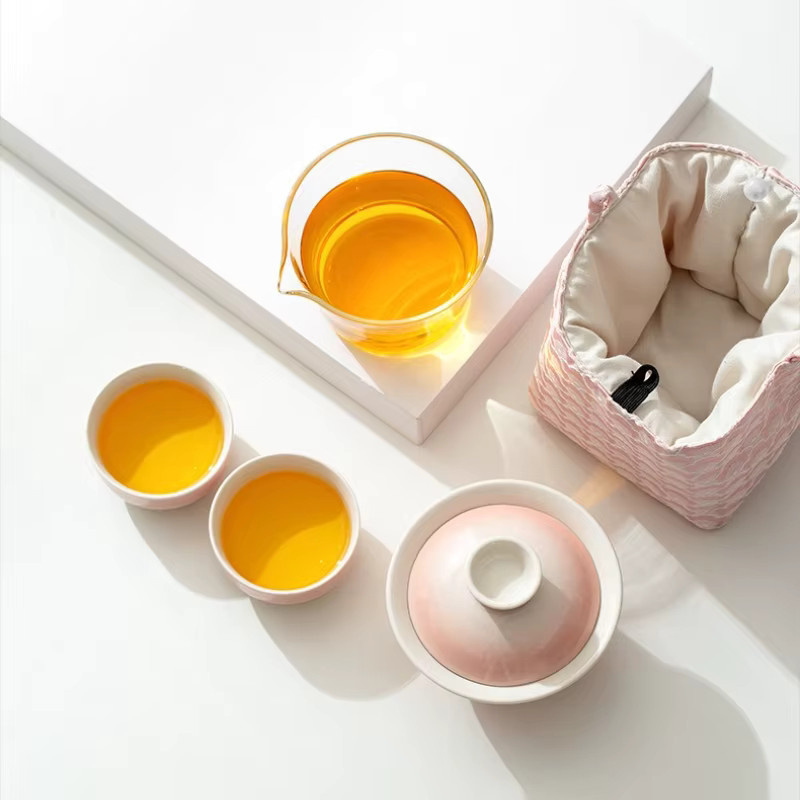 Keramik Reise-Tee-Set mit Pflanzenaschenglasur und Farbverlauf in Pink, tragbares Gongfu-Set mit Gaiwan, Wasserkocher und Tasche für Outdoor-Anwendungen - Bild 2