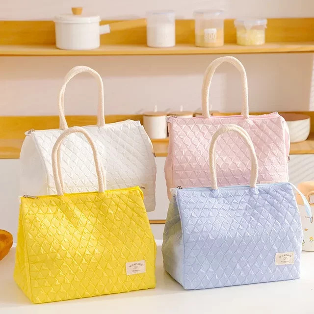 Isolierte Baby Lunch Bag Bento Tasche für Picknick und Outdoor in Red Diamond mit Mesh-Fach und Reißverschluss - Bild 1