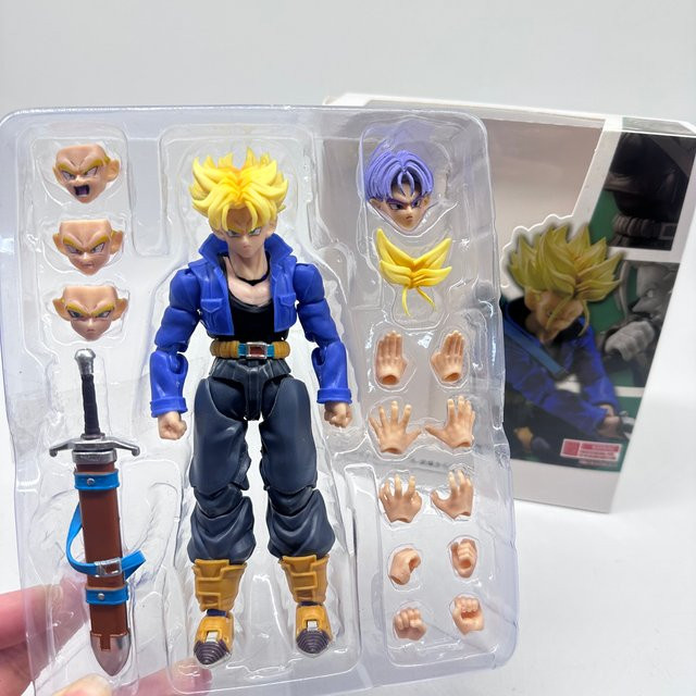 Bandai Dragon Ball Z Trunks Super Saiyan Actionfigur, ab 14 Jahren - Bild 1