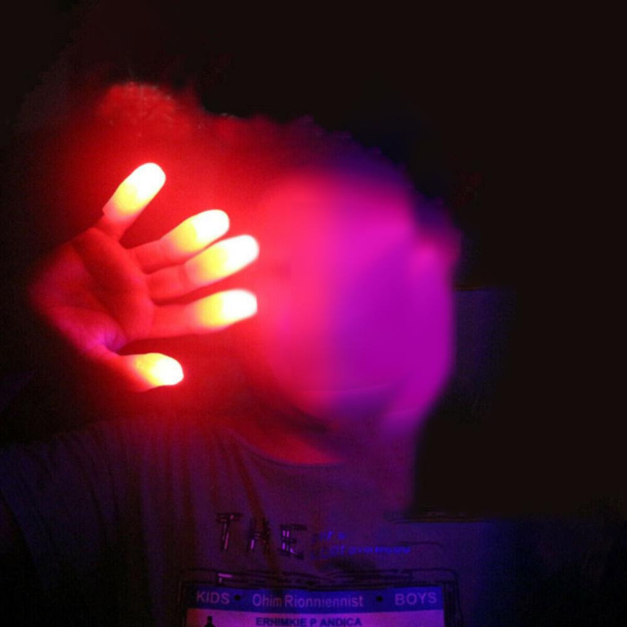 Yiran toy Magische Leuchtende Finger LED Tricks Daumen Requisiten 2/4/6-teiliges Set - Bild 4